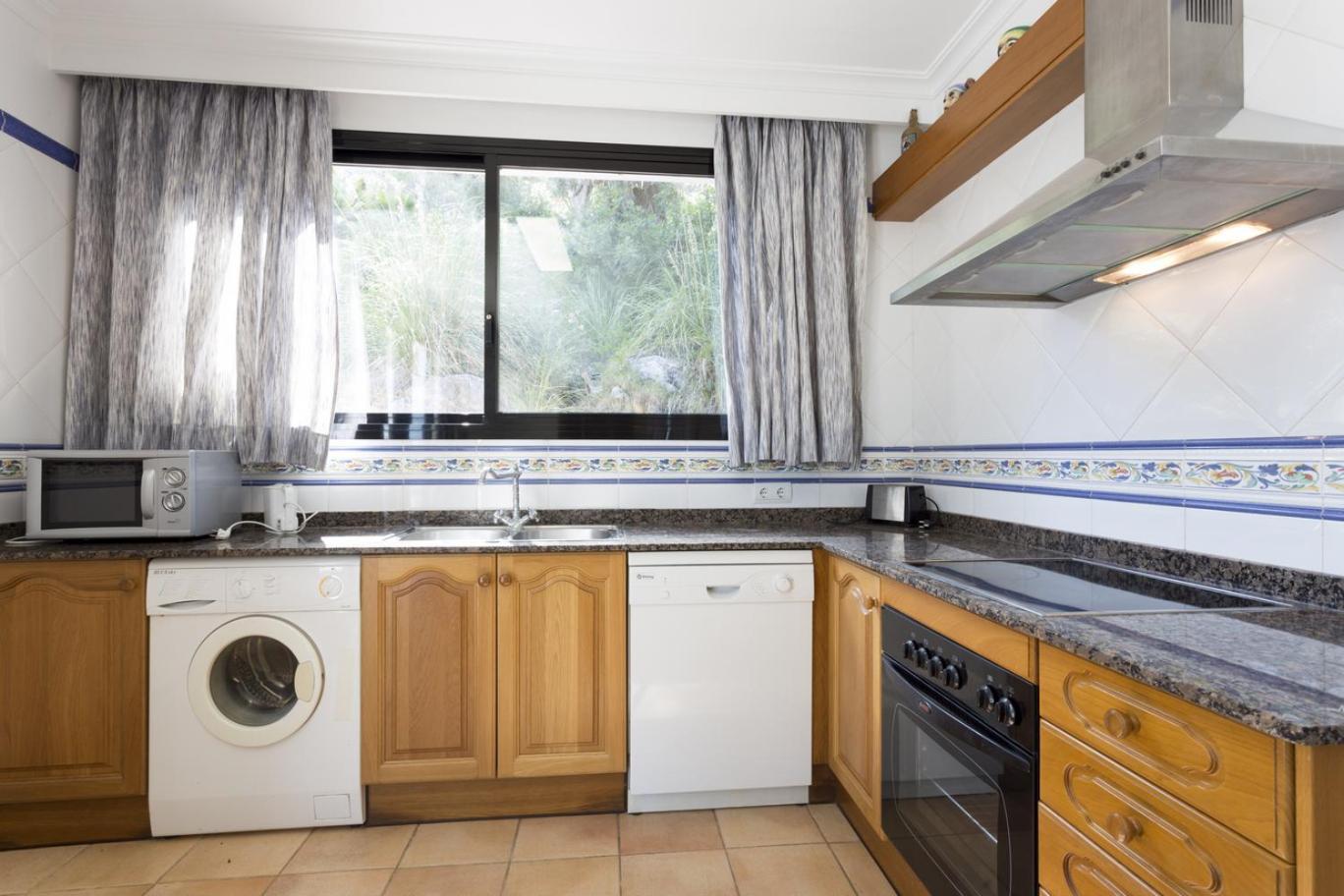 Villa With Private Mountain Ideal Runners Trailers Near Beach Approx 5 Min Walking Beach,Property Belong Puerto Pollensa Villas And Apartments Luaran gambar